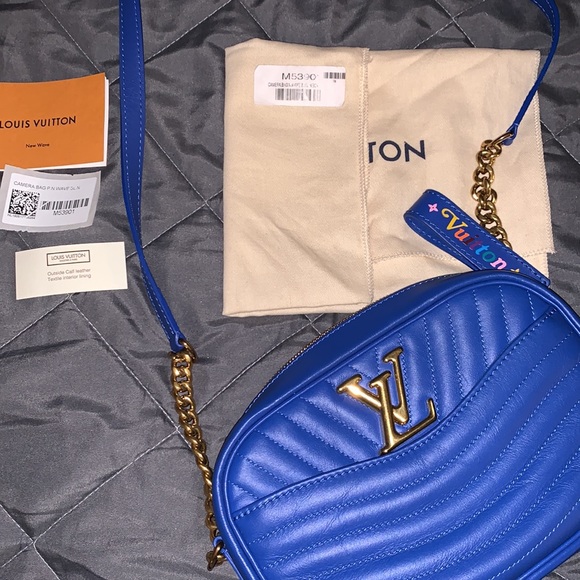 Louis Vuitton Camera New Wave Bag - Picture 4 of 14